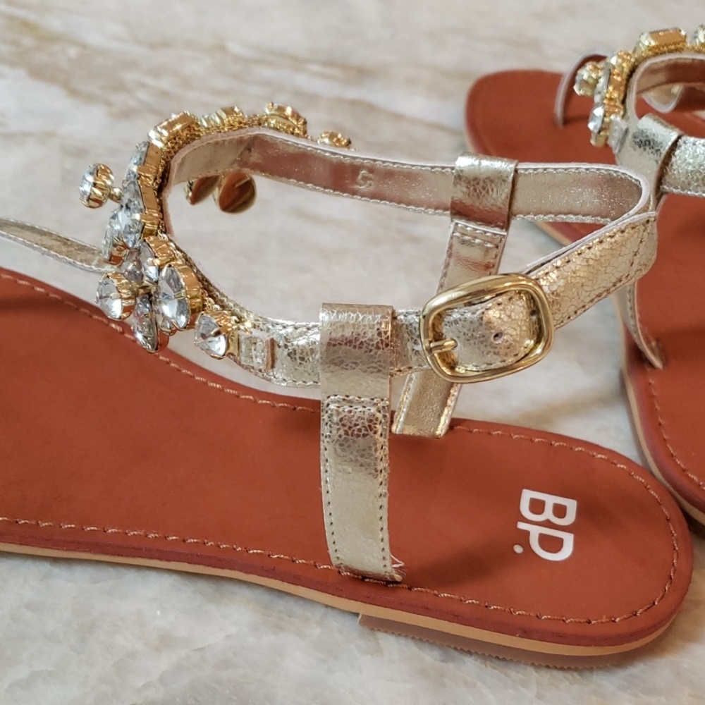 BP Gold Embellished T-Strap Sandal - size 6 -  New - Picture 8 of 8